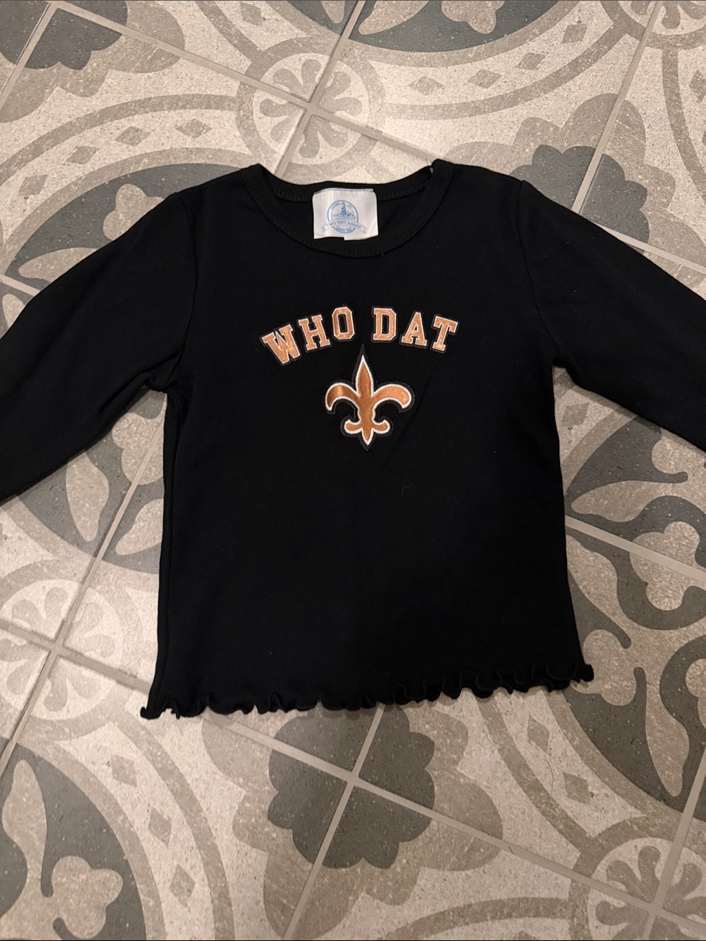 Girls Saints 'Who Dat' Fleur-de-Lis Long Sleeve ruffle cuff Top - 2T